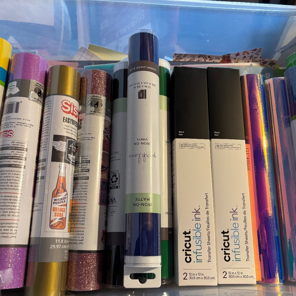 Cricut vinyl mixed